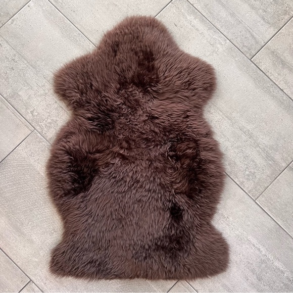 SEJERBY IKEA Chocolate Brown Sheepskin Rugs 18x28" / SOLD INDIVIDUALLY - Picture 8 of 8